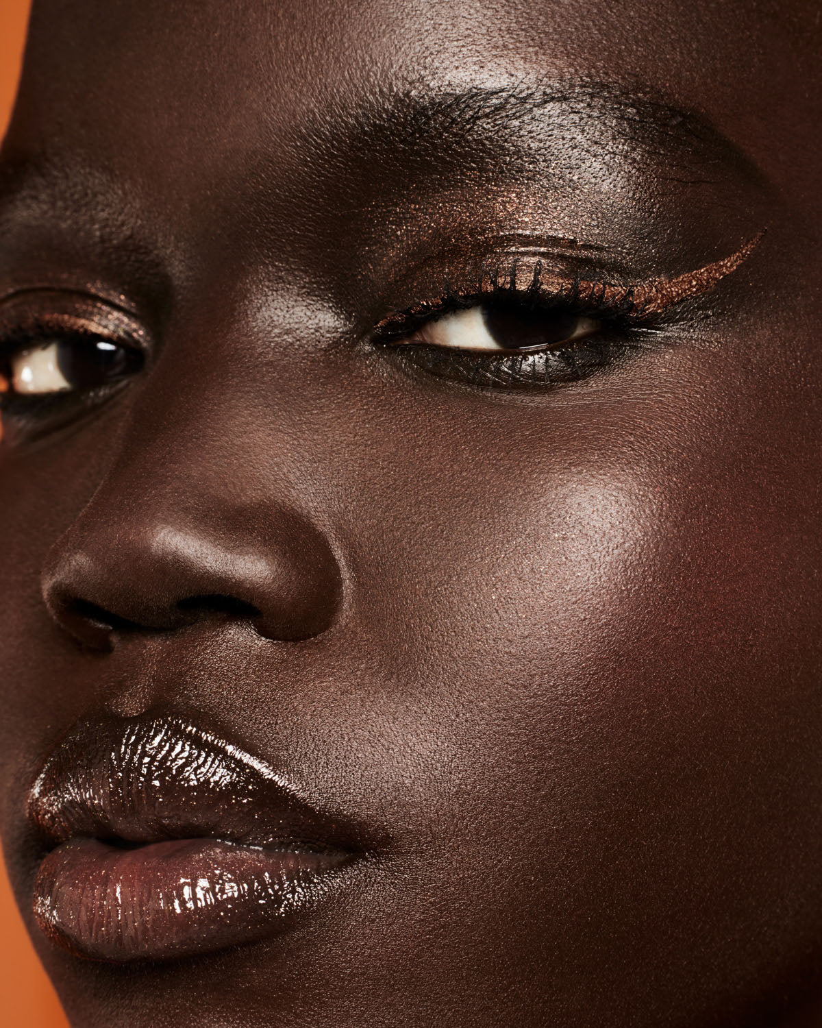 Glitty Lid Shimmer Liquid Eyeliner — Boozy Bronze - Image 3