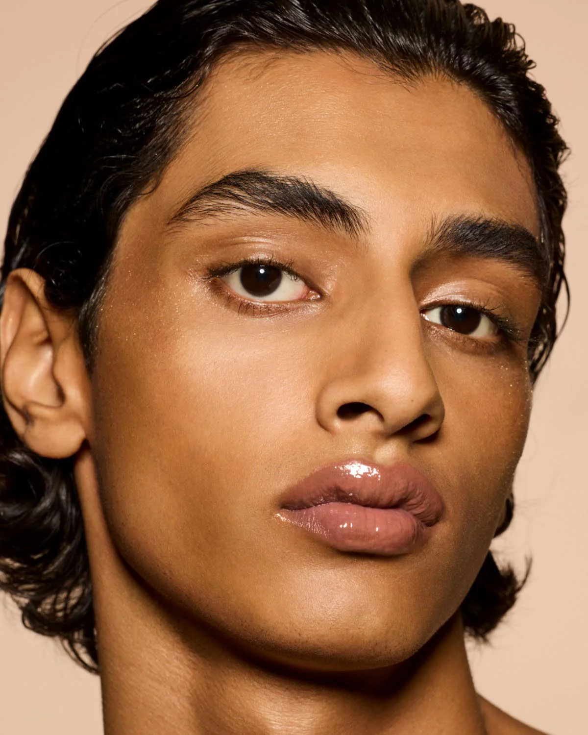 Gloss Bomb Heat Universal Lip Luminizer + Plumper — Fenty Glow Heat - Image 4