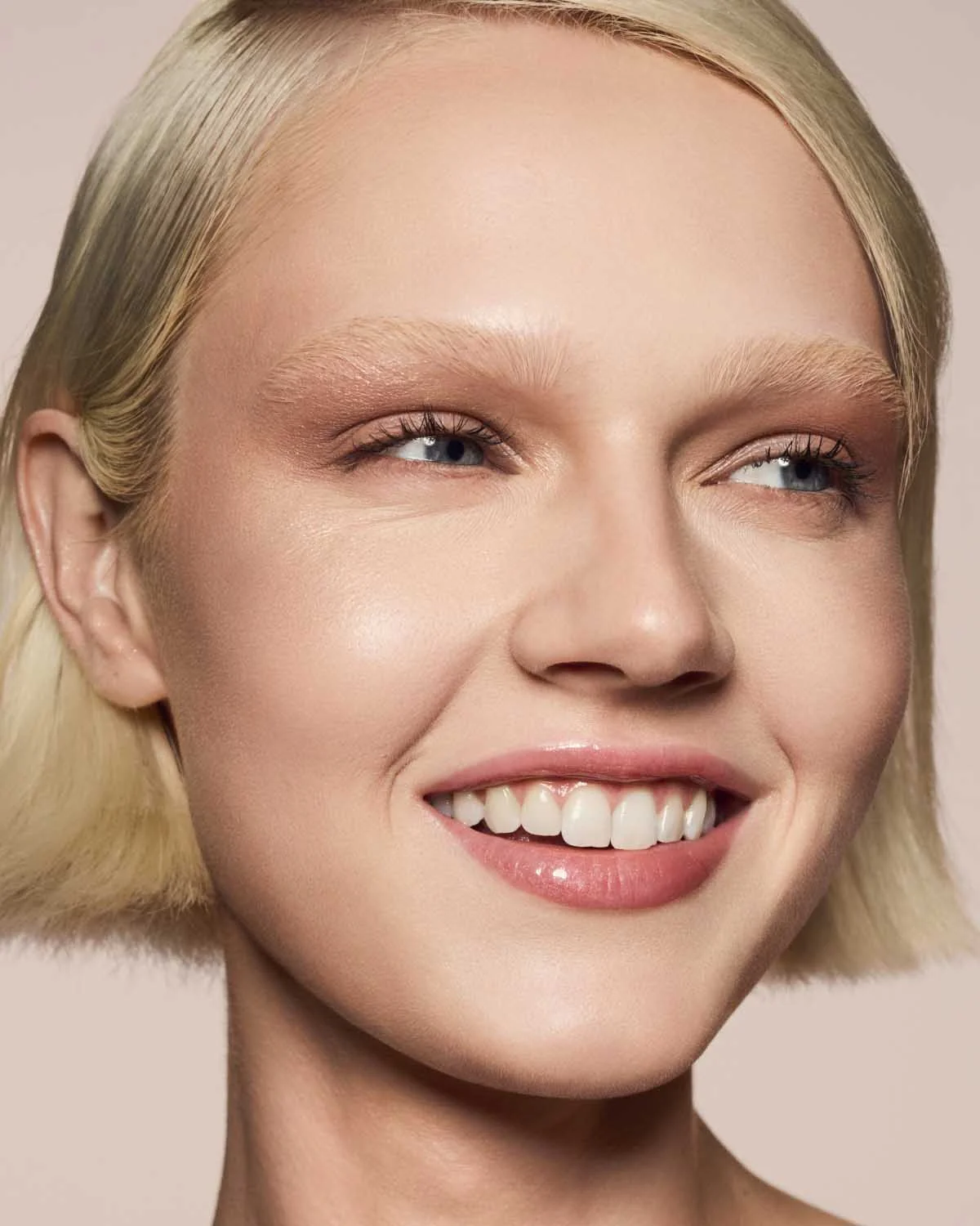 Gloss Bomb Universal Lip Luminizer — Fu$$y - Image 3