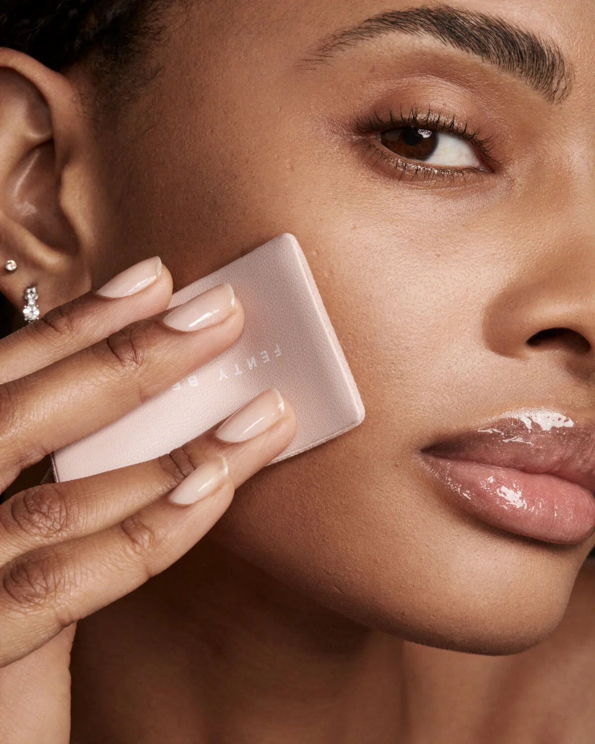 Invisimatte Instant Setting + Blotting Powder Refill - Image 9