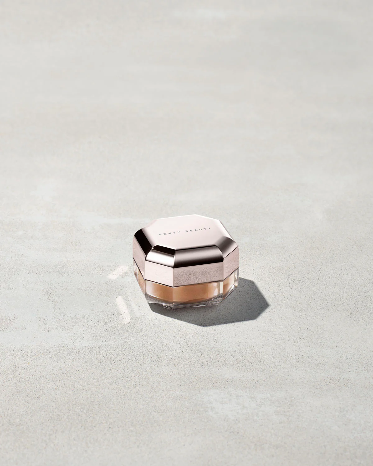 Pro Filt'r Instant Retouch Setting Powder — Nutmeg - Image 7