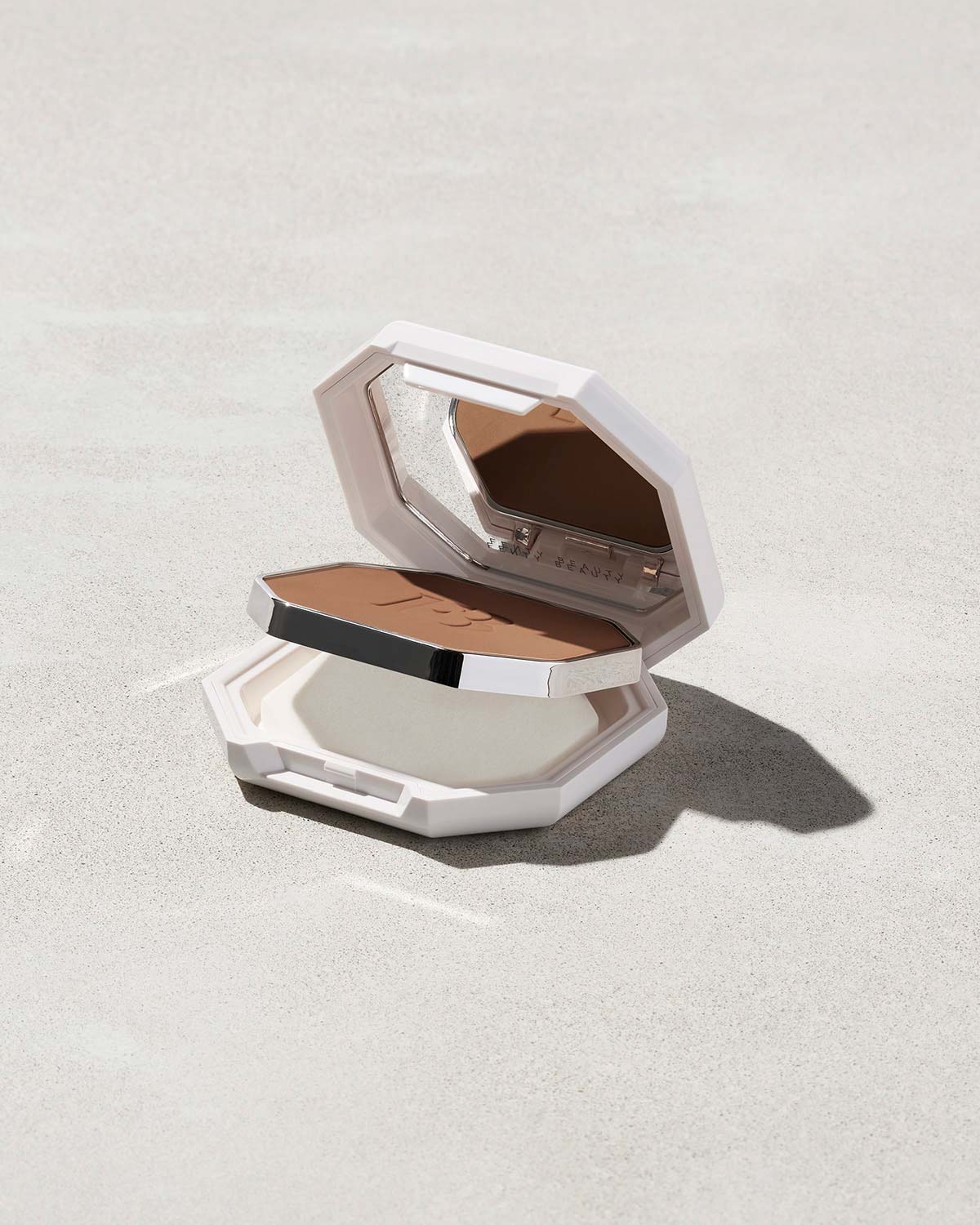 Pro Filt'r Soft Matte Powder Foundation — #130 - Image 4
