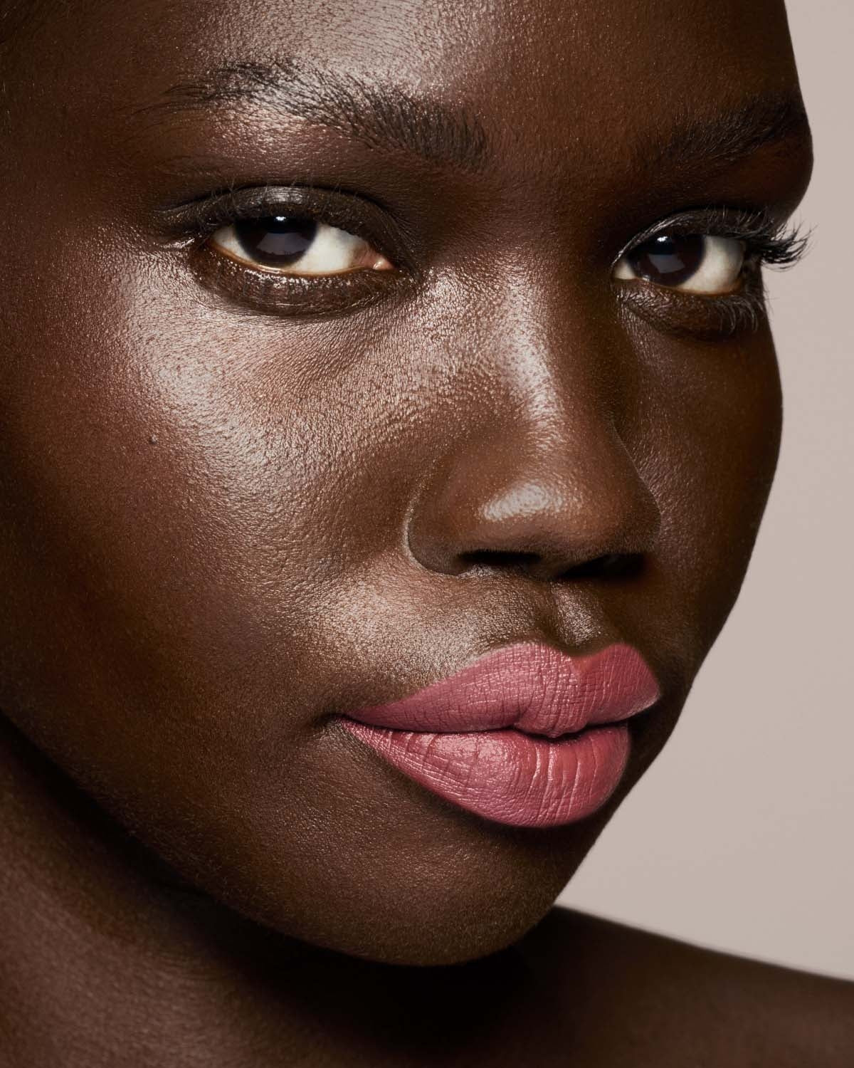 Stunna Lip Paint Longwear Fluid Lip Color — RiRi - Image 3