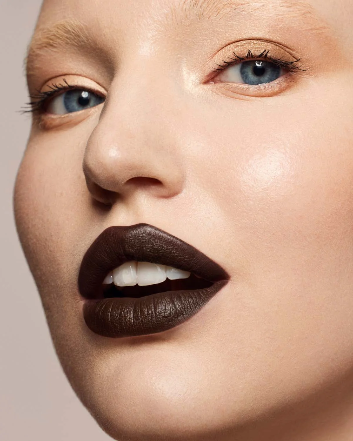 Stunna Lip Paint Longwear Fluid Lip Color — Unlawful - Image 3