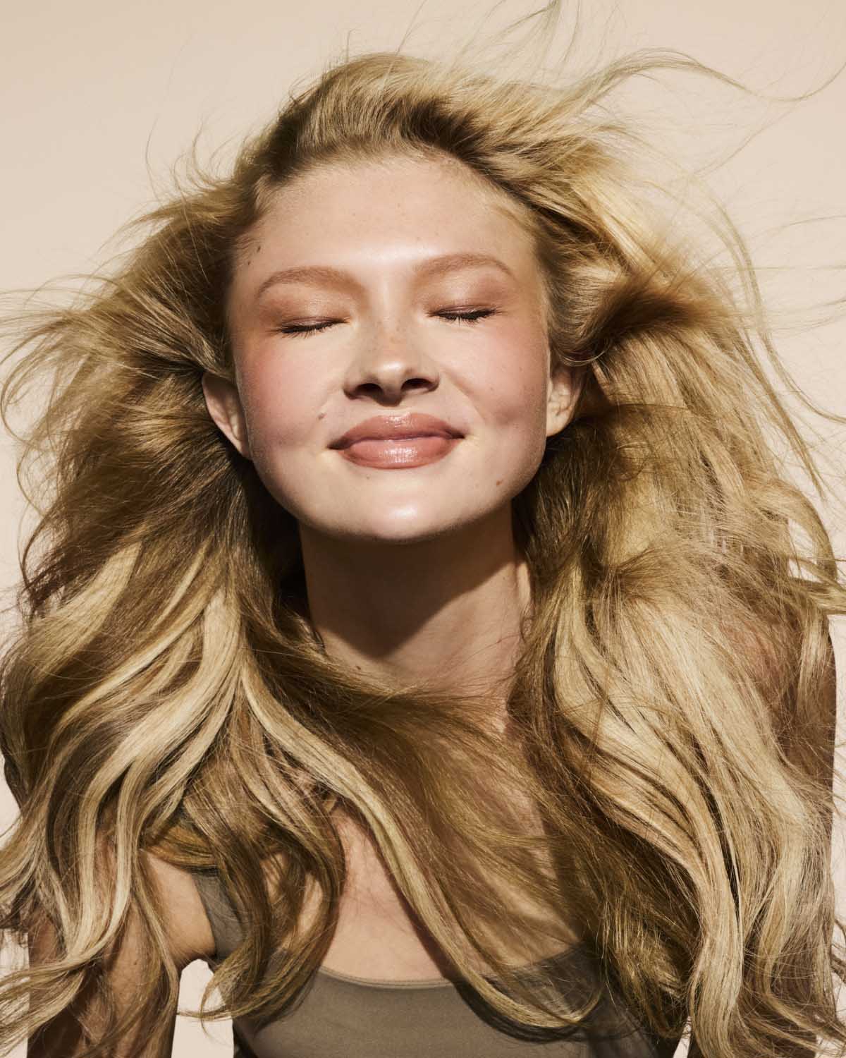 The Imposter Invisi-Boost Volumizing Dry Shampoo - Image 13