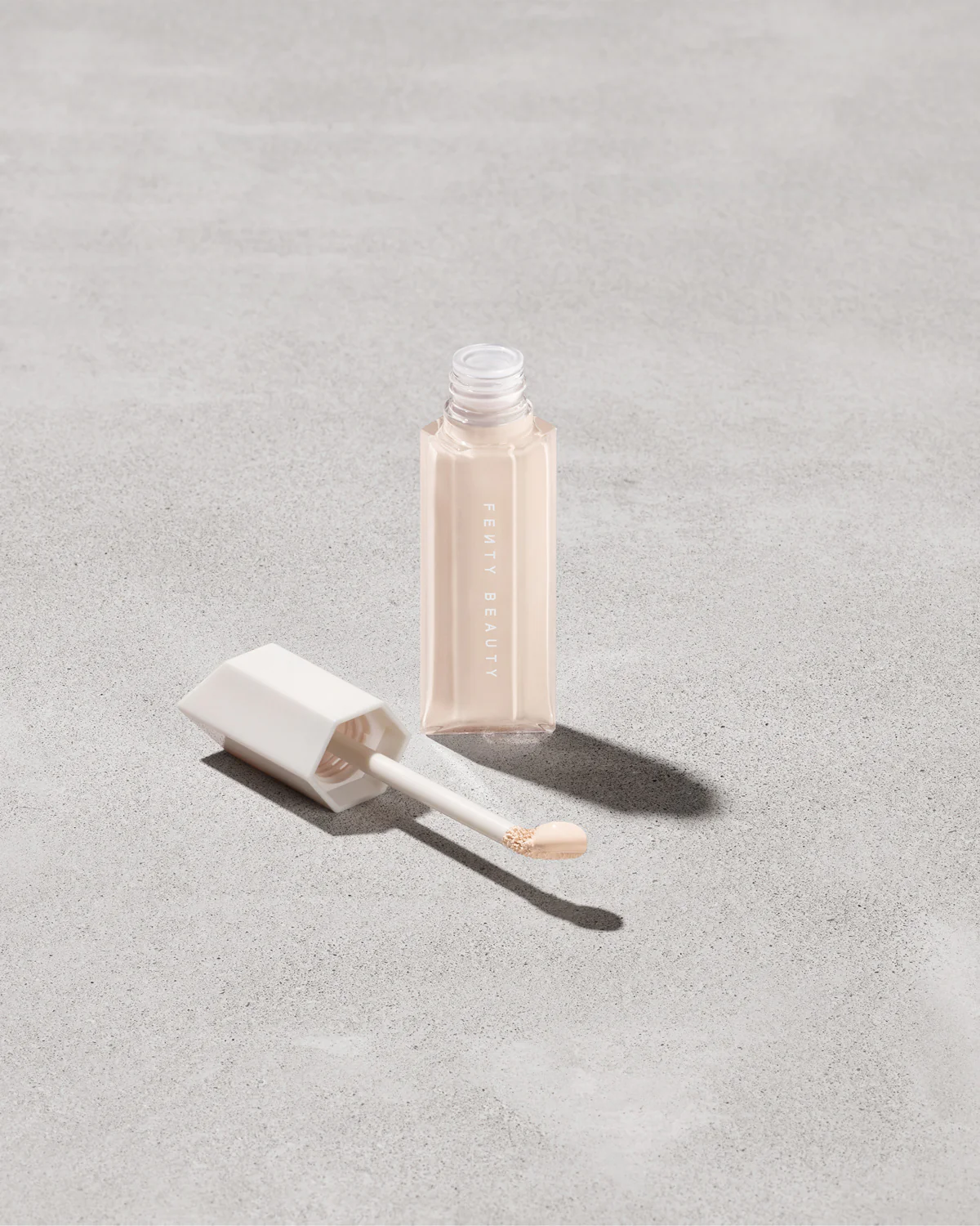 We're Even Hydrating Longwear Concealer β 100C