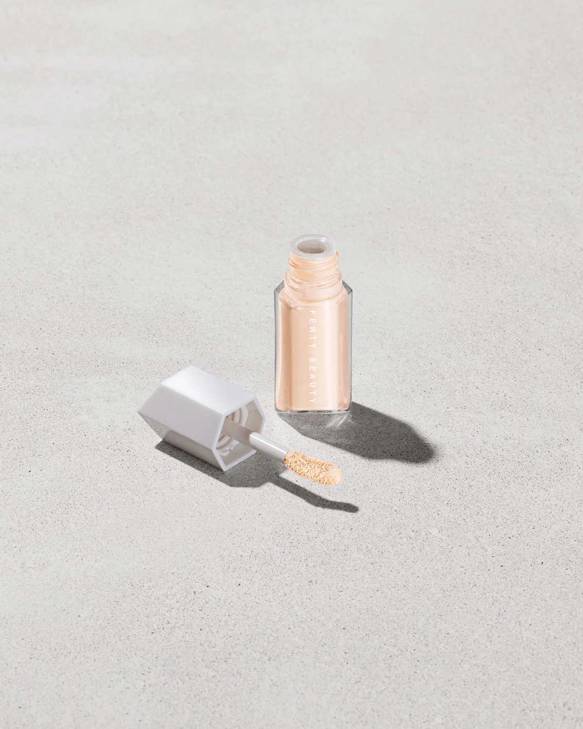 We're Even Mini Hydrating Longwear Concealer — 150N