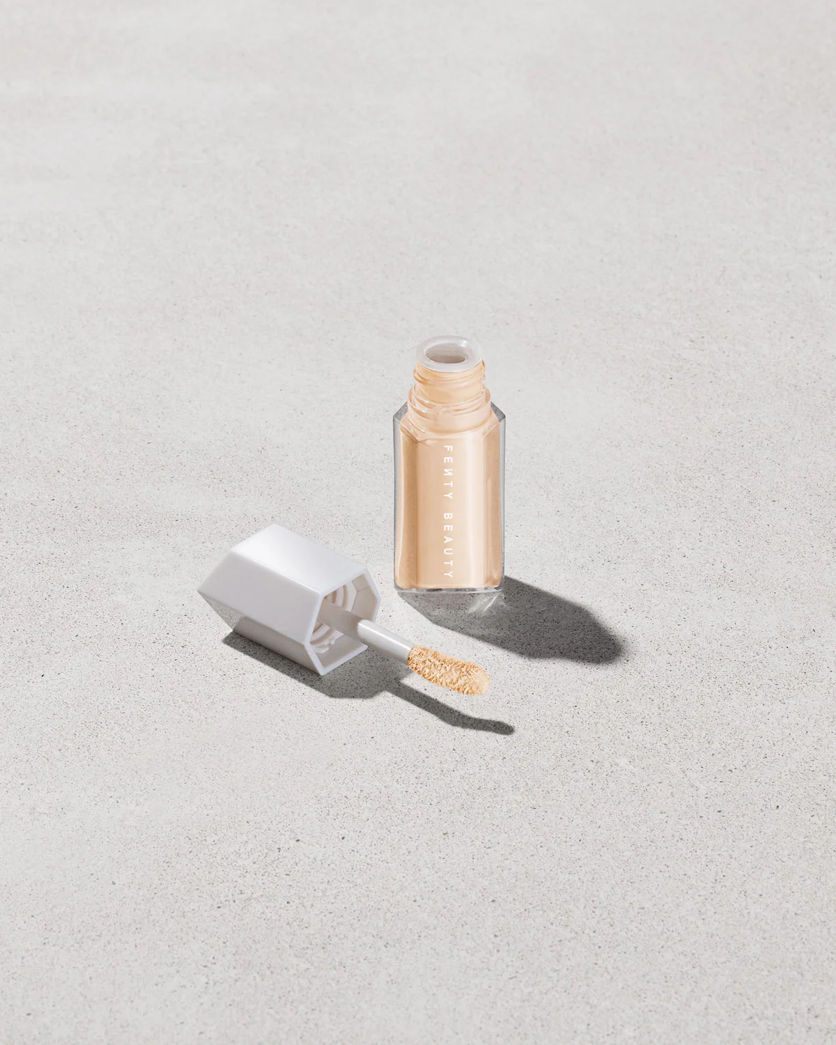 We're Even Mini Hydrating Longwear Concealer — 160W