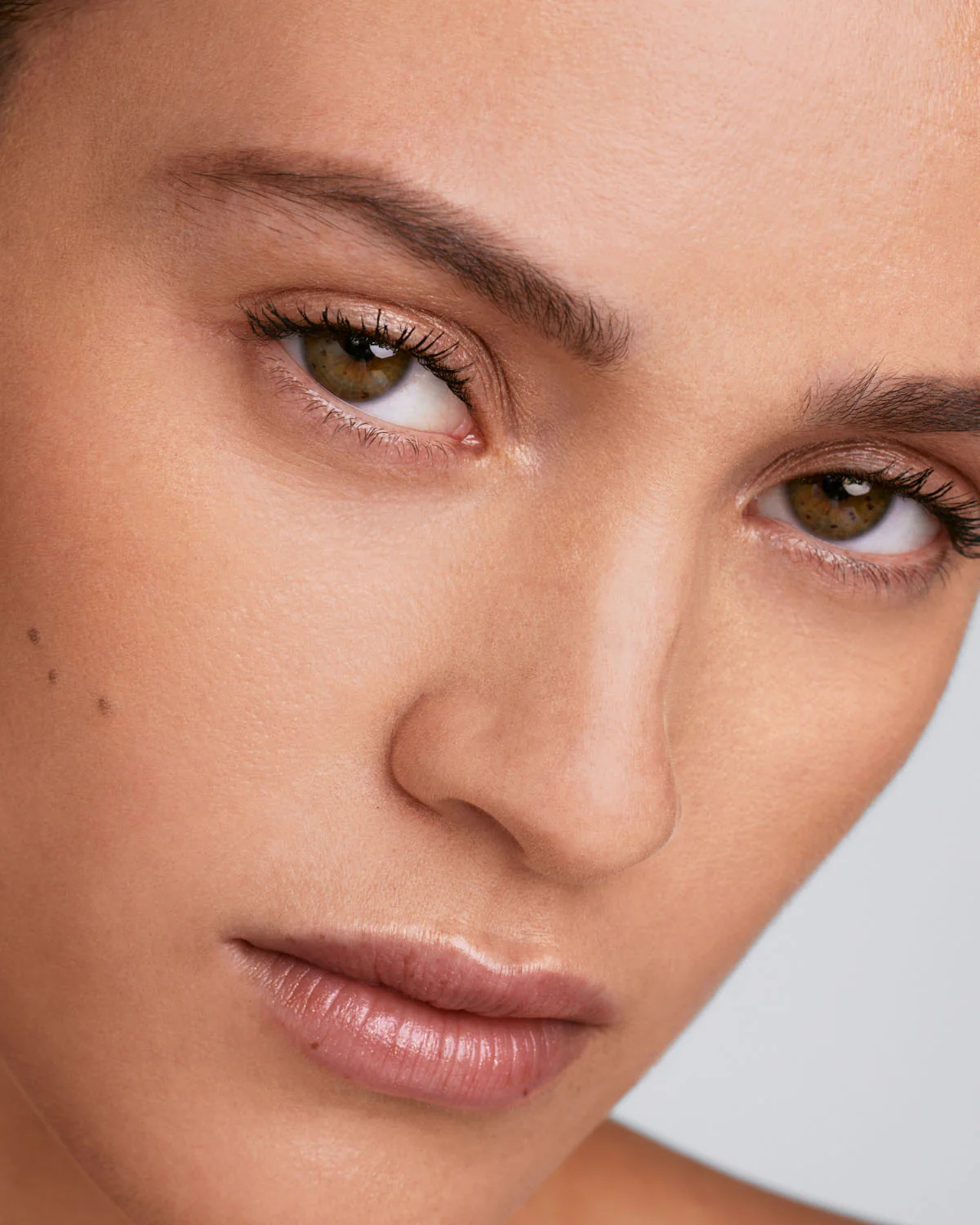 We're Even Mini Hydrating Longwear Concealer — 185C - Image 3