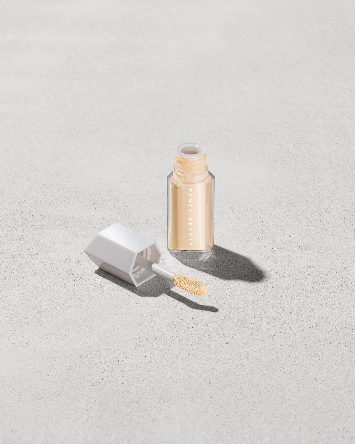 We're Even Mini Hydrating Longwear Concealer — 190W