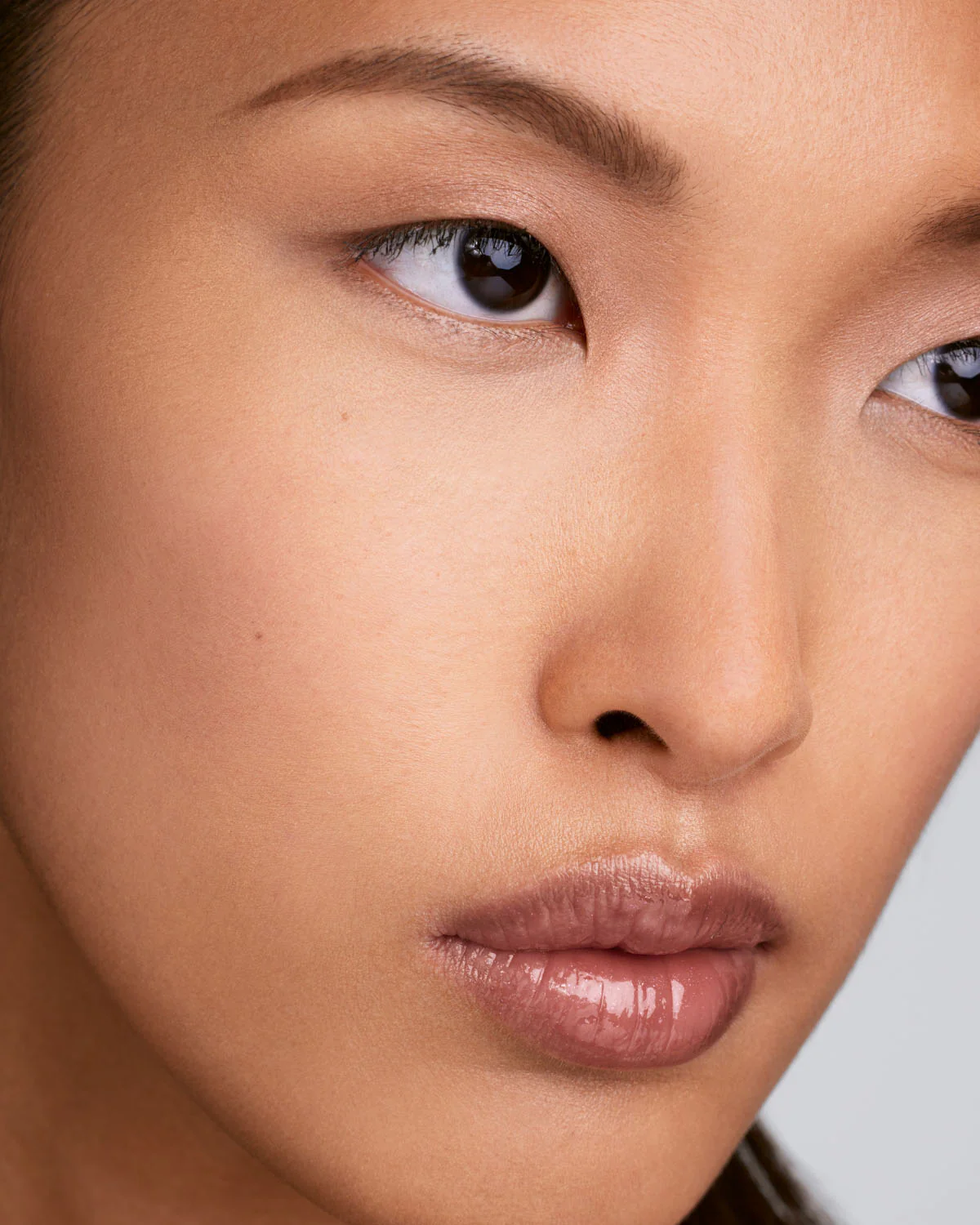 We're Even Mini Hydrating Longwear Concealer — 235W - Image 3