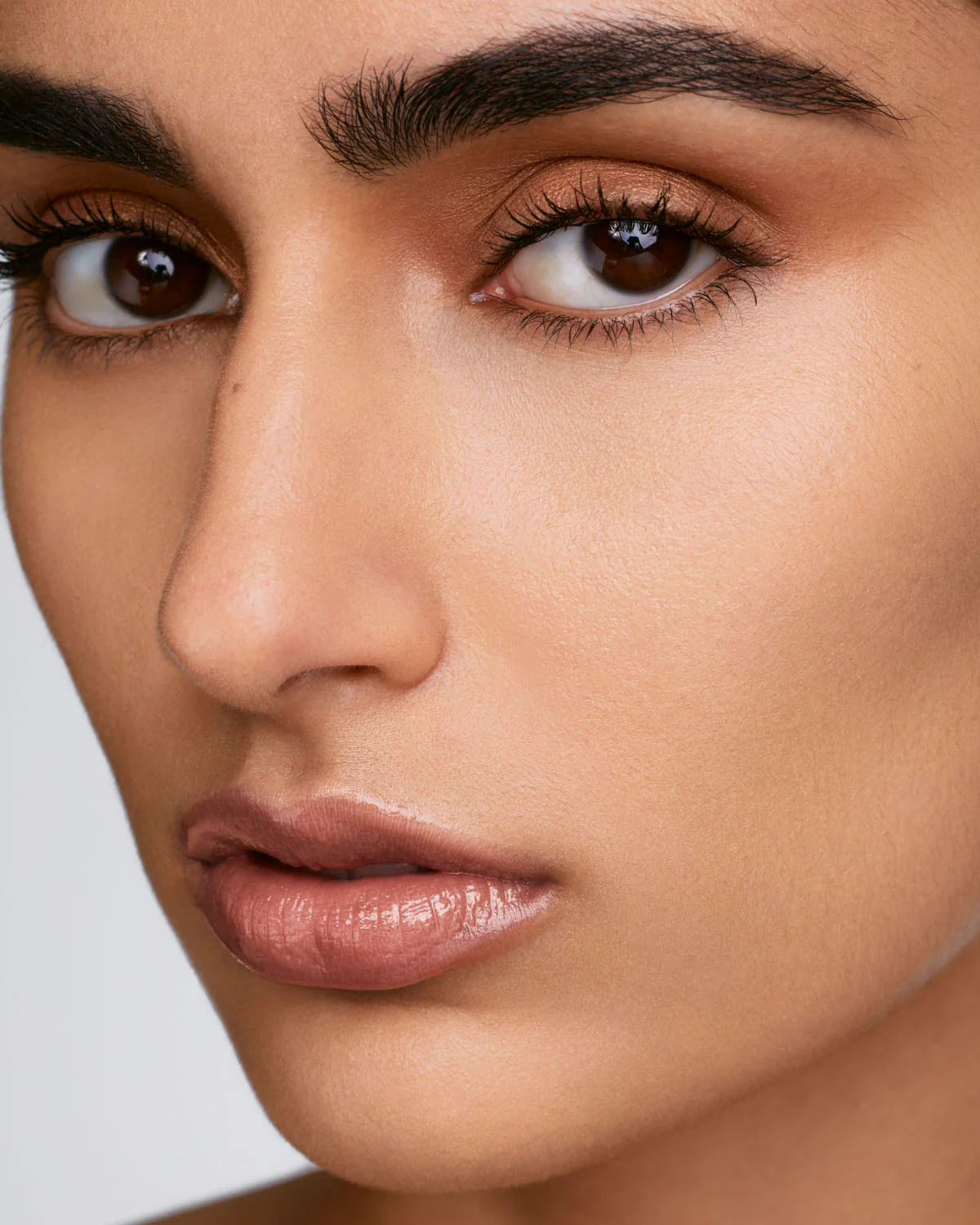 We're Even Mini Hydrating Longwear Concealer — 240N - Image 3