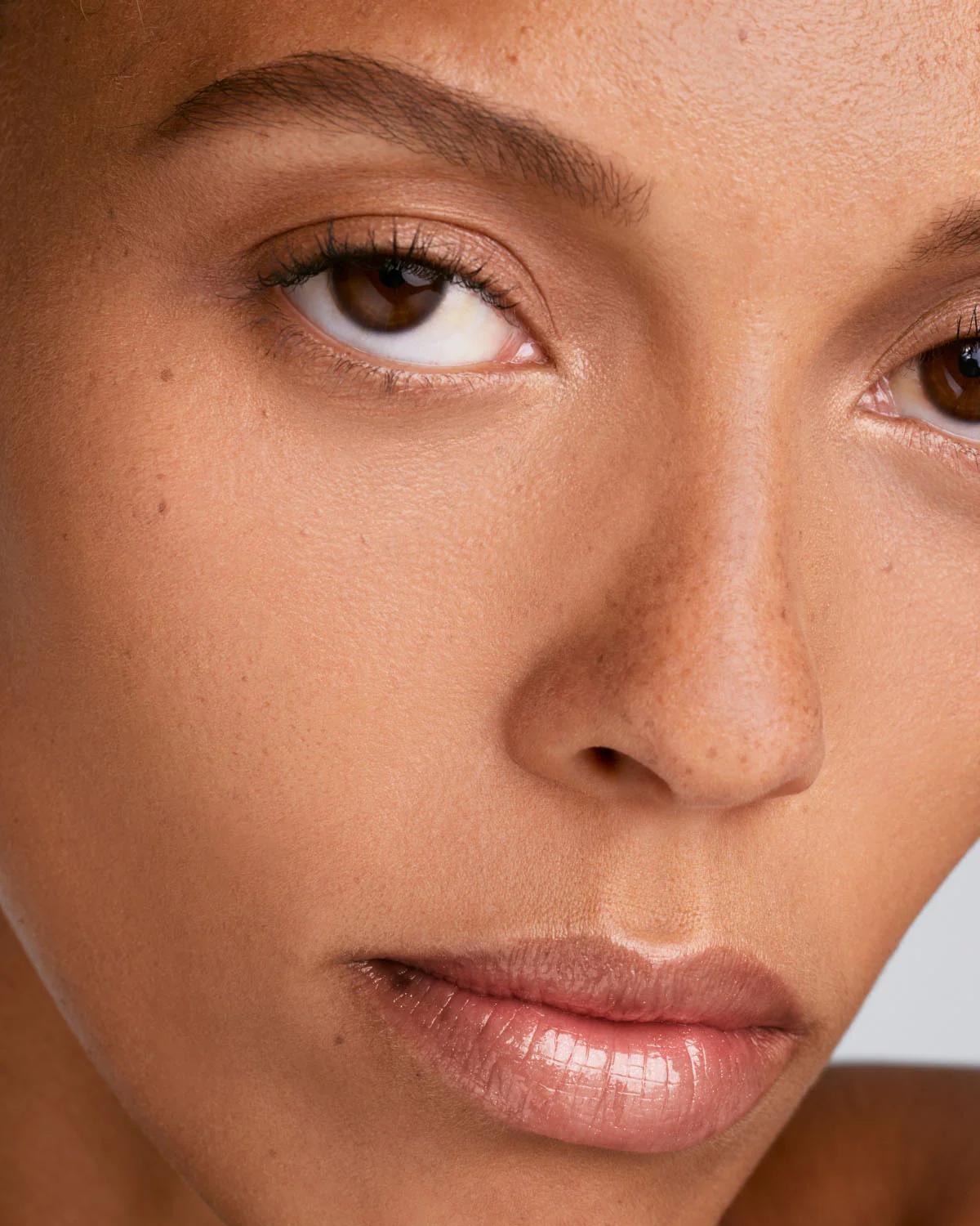 We're Even Mini Hydrating Longwear Concealer — 250W - Image 3