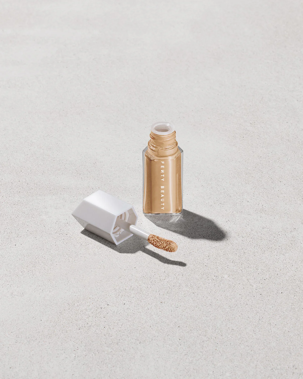 We're Even Mini Hydrating Longwear Concealer — 265W