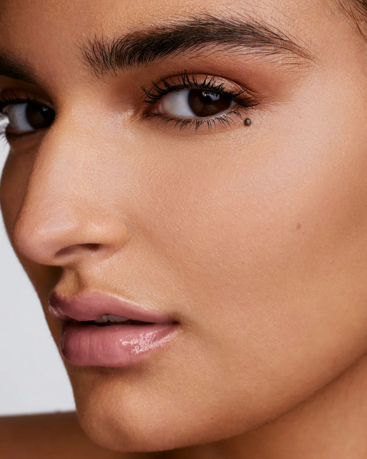 We're Even Mini Hydrating Longwear Concealer — 265W - Image 3