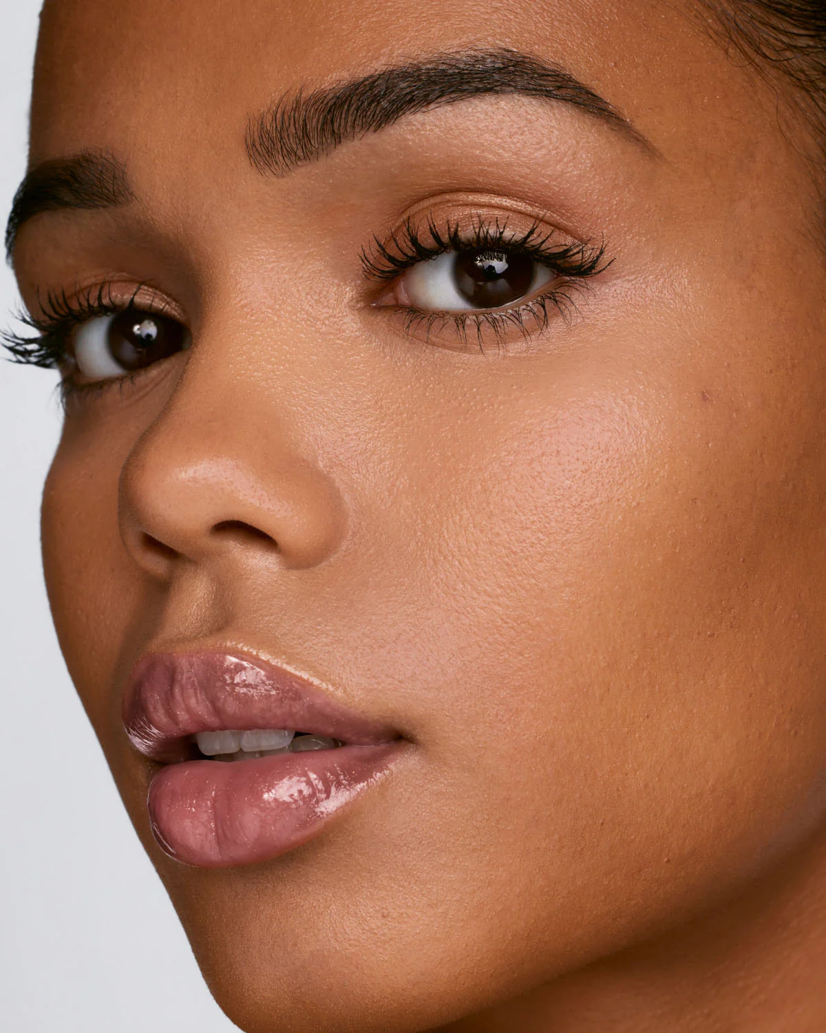 We're Even Mini Hydrating Longwear Concealer — 300N - Image 3
