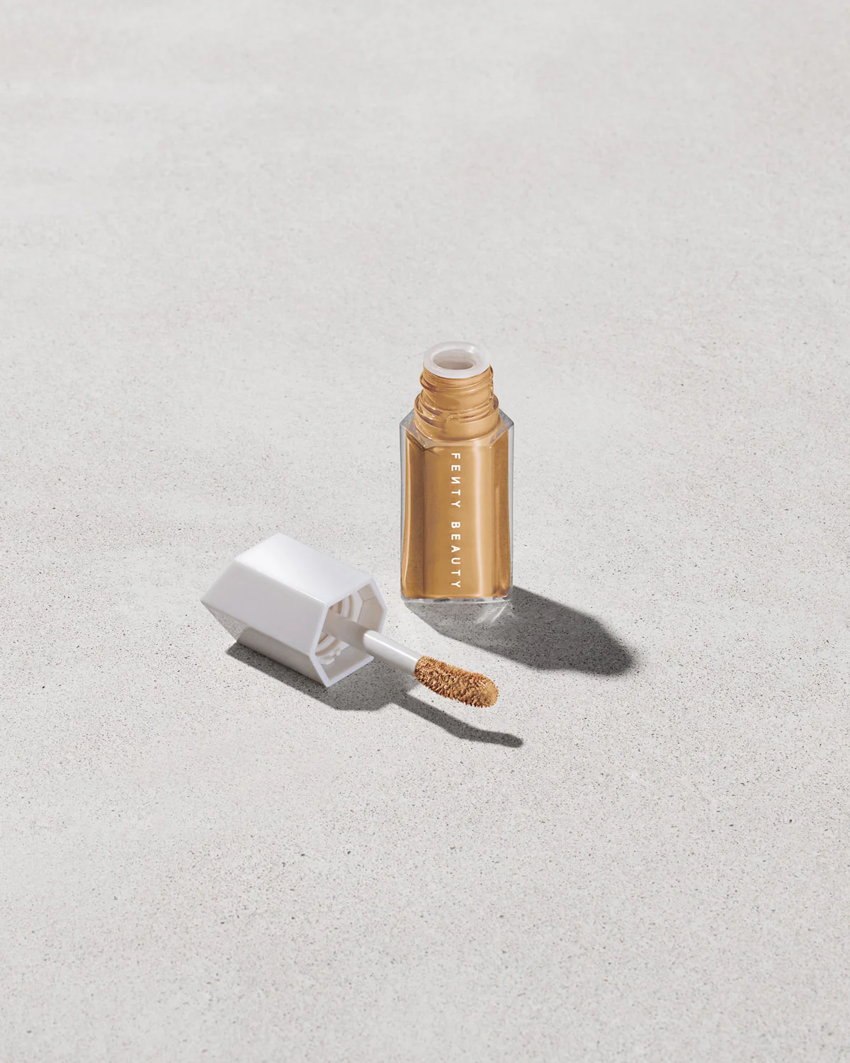 We're Even Mini Hydrating Longwear Concealer — 315W