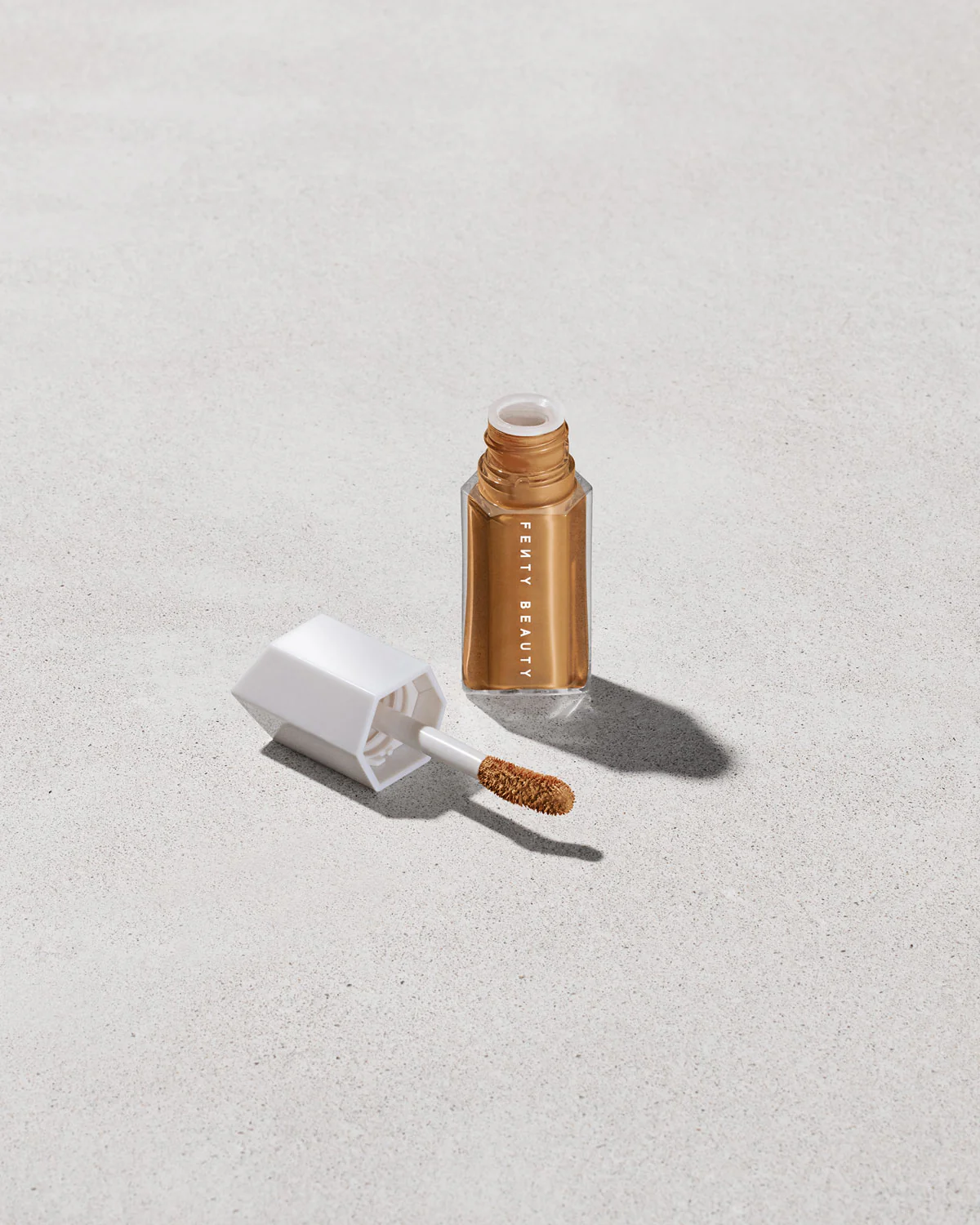 We're Even Mini Hydrating Longwear Concealer — 400N