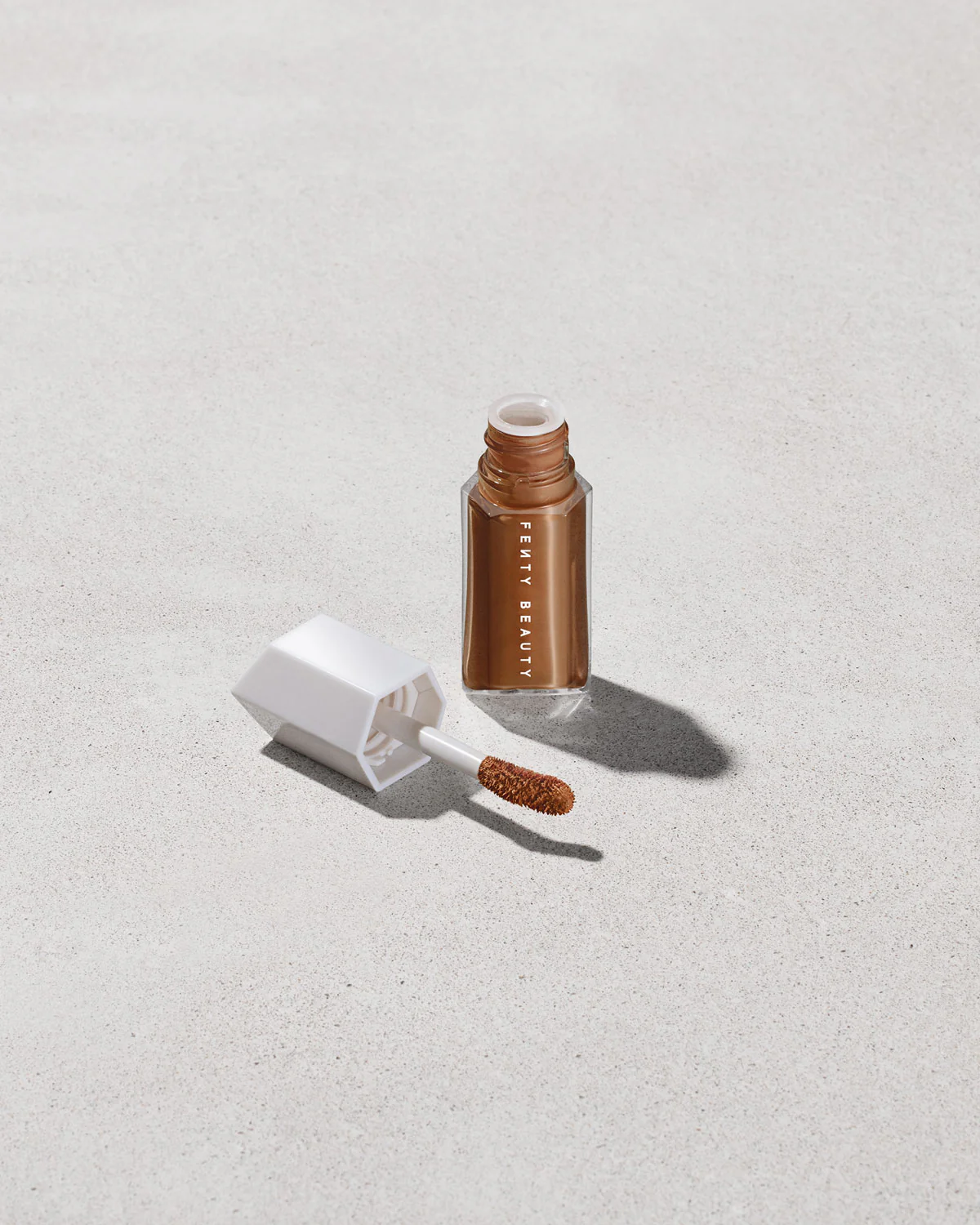 We're Even Mini Hydrating Longwear Concealer — 470W